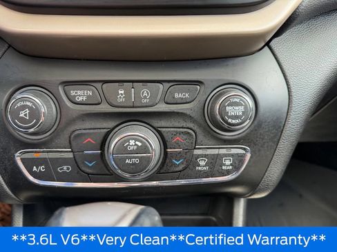 Used 2018 Jeep Cherokee Limited w/ Luxury Group AWD/4WD image 37