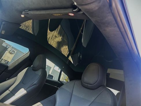 Used 2021 Tesla Model S Plaid image 10