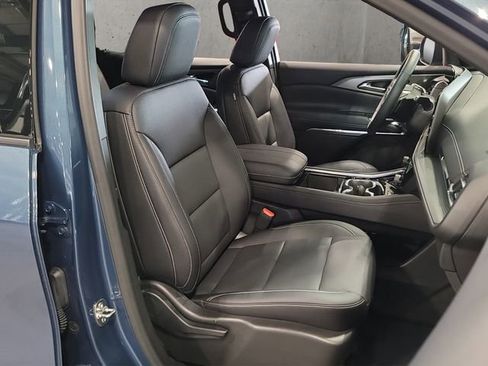 Used 2025 Chevrolet Traverse LT w/ Sun and Wheel Package AWD/4WD image 22