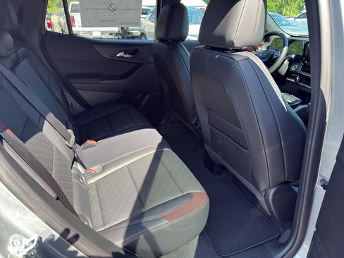 New 2026 Chevrolet Equinox RS w/ Convenience Package III FWD image 14