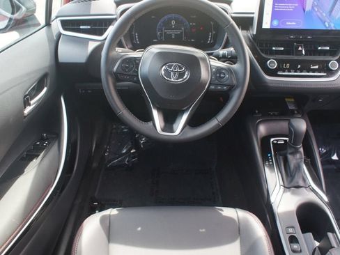 Used 2025 Toyota Corolla XSE FWD image 5