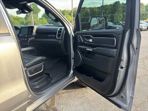 Used 2022 RAM 1500 Laramie AWD/4WD image 45
