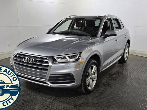 Used 2018 Audi Q5 2.0T Premium Plus w/ Premium Plus Package AWD/4WD image 10