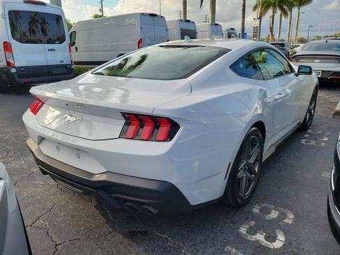 Used 2026 Ford Mustang Coupe RWD image 3