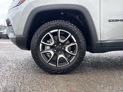 New 2026 Jeep Compass Trailhawk image 9