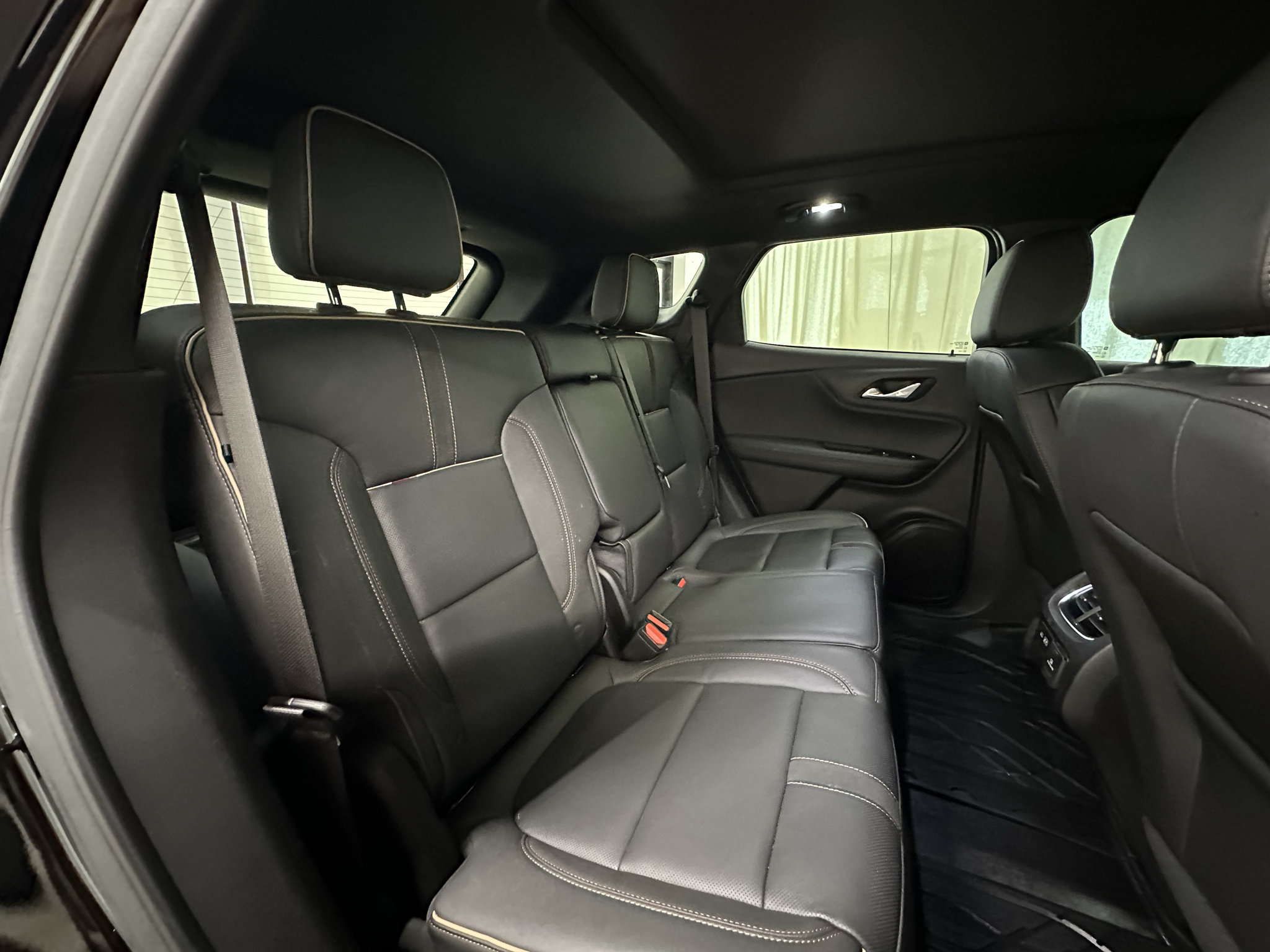 Used 2024 Chevrolet Blazer Premier w/ Driver Confidence II Package FWD image 18