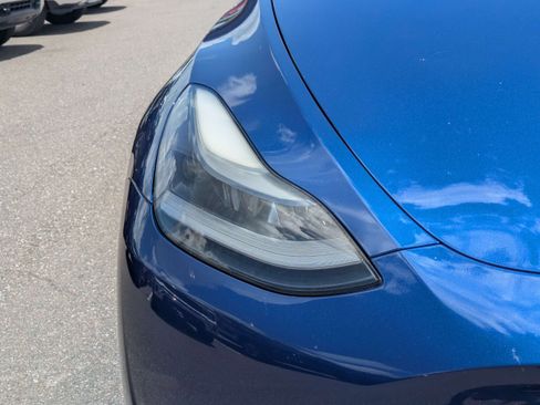Used 2024 Tesla Model Y Long Range AWD/4WD image 9