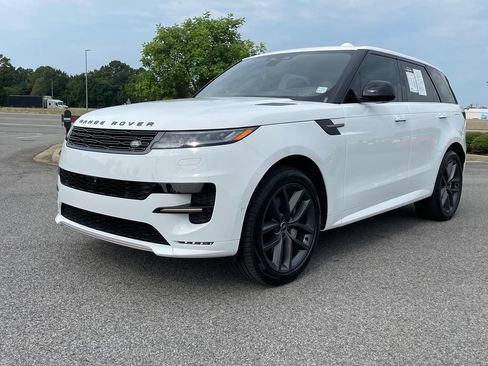Used 2025 Land Rover Range Rover Sport Dynamic SE AWD/4WD image 3