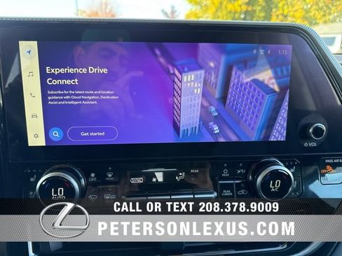 Used 2023 Toyota Highlander Platinum image 16