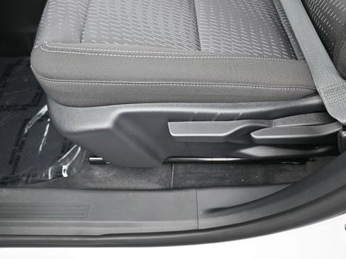 Used 2026 Chevrolet Equinox LT FWD image 17