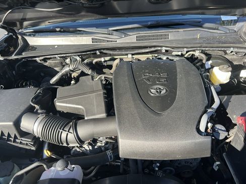 Used 2022 Toyota Tacoma SR5 image 35