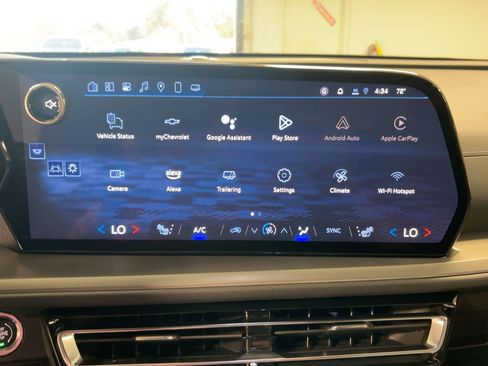 New 2025 Chevrolet Traverse LT image 23