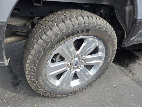 Used 2020 Ford F150 XLT w/ Equipment Group 302A Luxury AWD/4WD image 8