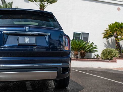 Certified 2019 Rolls-Royce Cullinan AWD/4WD image 44