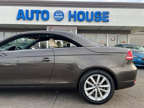 Used 2013 Volkswagen Eos Komfort FWD image 31