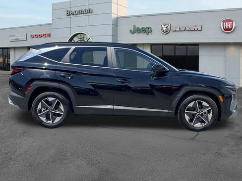 Used 2025 Hyundai Tucson SEL FWD image 8