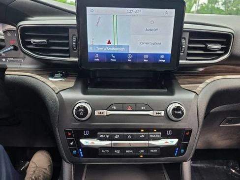 Used 2020 Ford Explorer Limited w/ Class III Trailer Tow Package AWD/4WD image 30