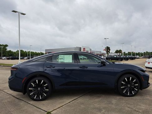 New 2026 Toyota Crown Platinum AWD/4WD image 3