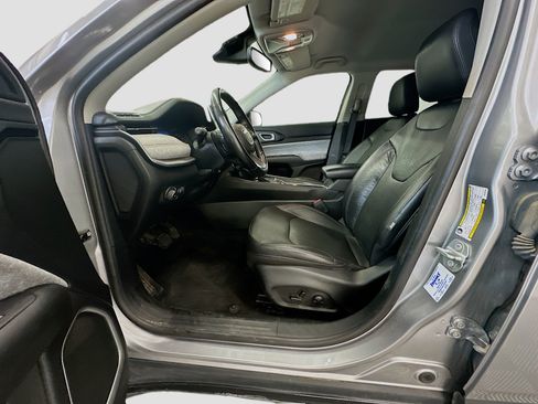 Used 2022 Jeep Compass Latitude image 13