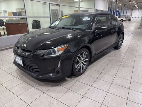 Used 2014 Scion tC image 3