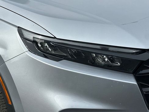 Used 2024 Honda CR-V Sport image 42