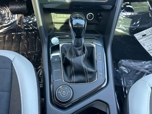 New 2026 Volkswagen Taos SE image 36