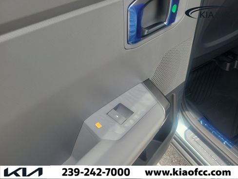 New 2027 Kia Seltos S FWD image 13