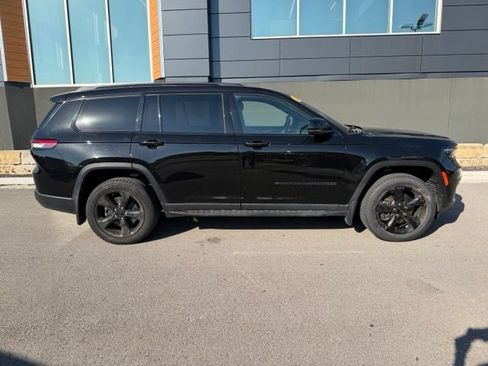Used 2021 Jeep Grand Cherokee L Laredo AWD/4WD image 2