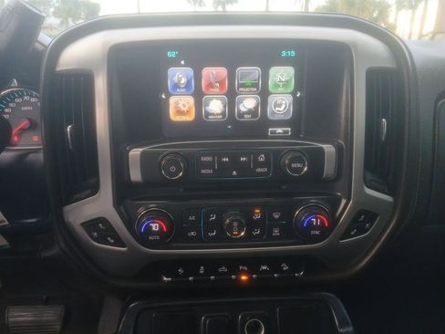 Used 2017 GMC Sierra 1500 SLT w/ SLT Premium Package image 17