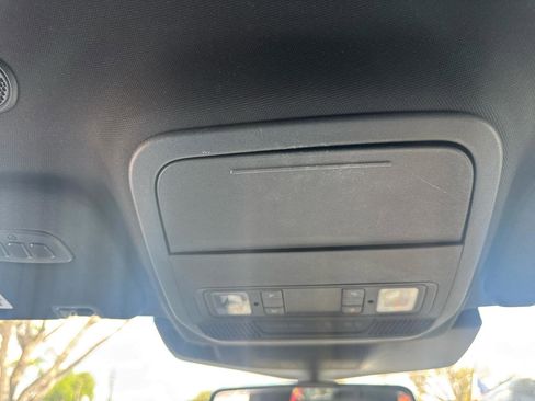 Used 2020 Ford Explorer Limited AWD/4WD image 16