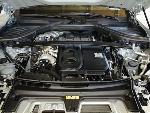 Used 2025 Mercedes-Benz GLC 43 AMG 4MATIC image 28