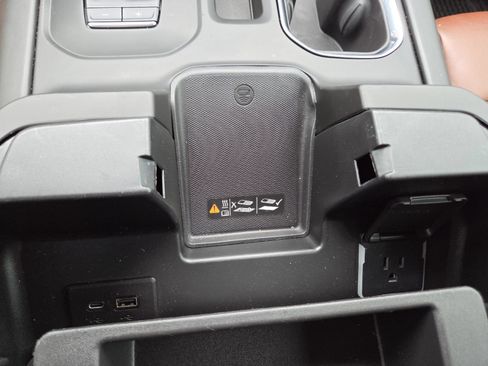 Used 2023 GMC Sierra 1500 Denali Ultimate AWD/4WD image 12