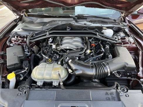 Used 2018 Ford Mustang GT w/ Black Accent Pkg RWD image 20