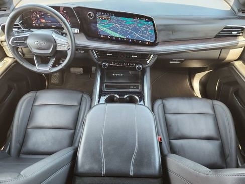 Used 2025 Chevrolet Tahoe Z71 AWD/4WD image 23