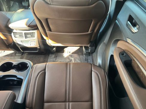 Used 2017 Acura MDX FWD w/ Advance Package image 24