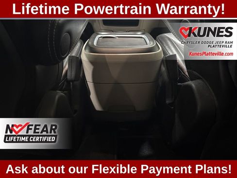 Used 2024 Chrysler Pacifica Touring-L image 20