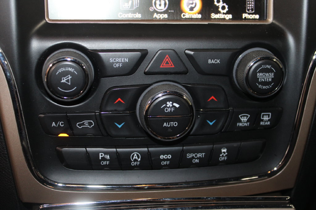 Used 2017 Jeep Grand Cherokee Limited 75th Anniversary AWD/4WD image 28