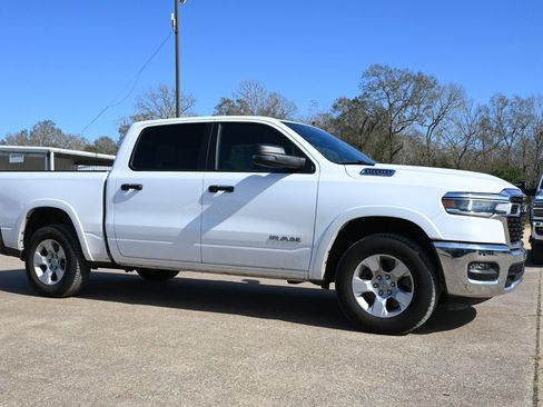 Used 2025 RAM 1500 Big Horn AWD/4WD image 4
