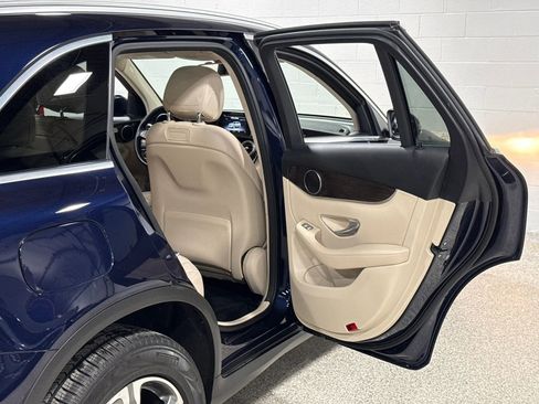 Used 2019 Mercedes-Benz GLC 300 4MATIC w/ Premium Package image 53