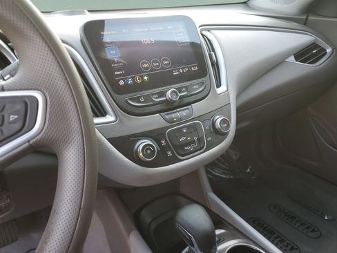 Used 2022 Chevrolet Malibu LS image 13