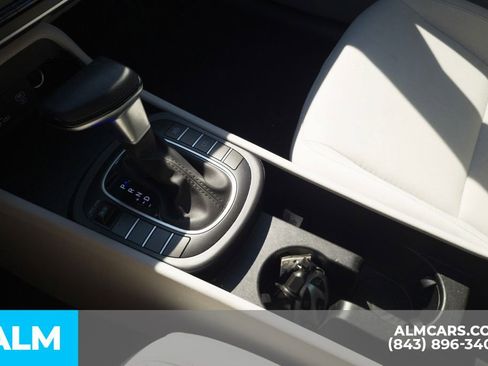 Certified 2025 Hyundai Kona SEL image 12