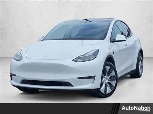 Used 2021 Tesla Model Y 2WD image 1