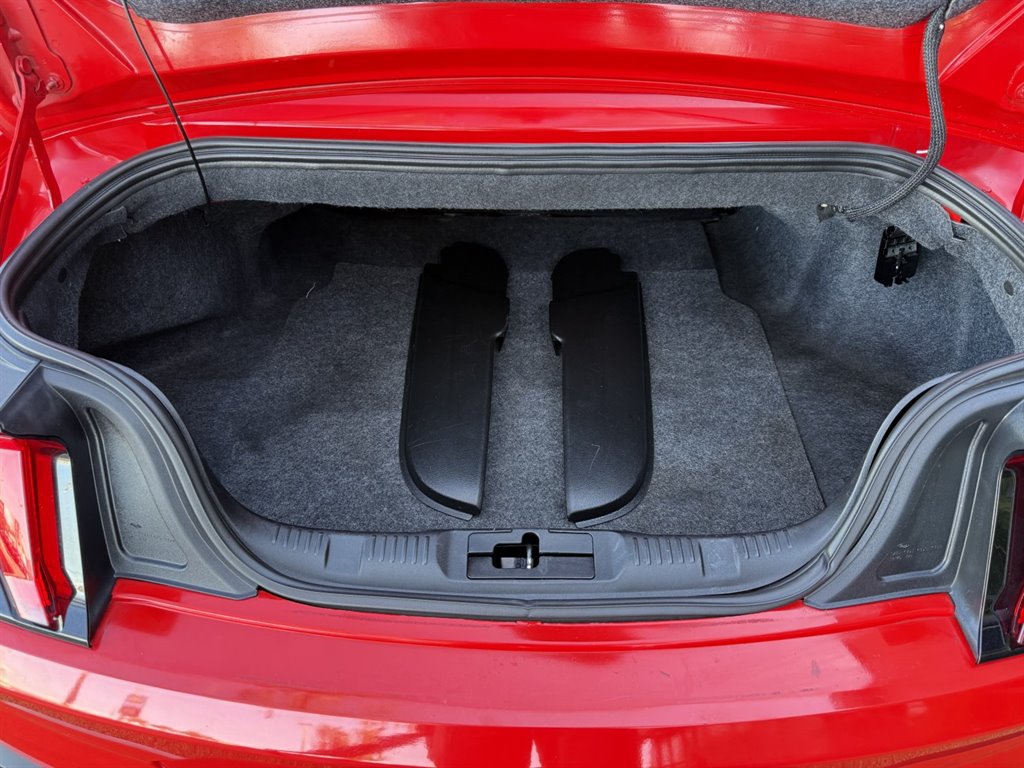 Used 2019 Ford Mustang Convertible RWD image 34