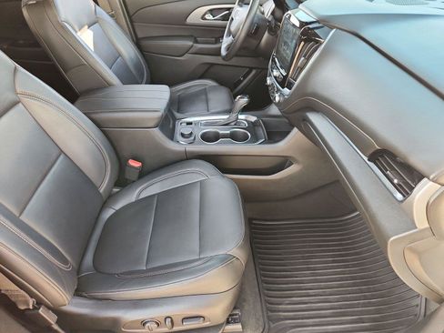 Used 2019 Chevrolet Traverse LT w/ LPO, 'HIT The Road' Package FWD image 28