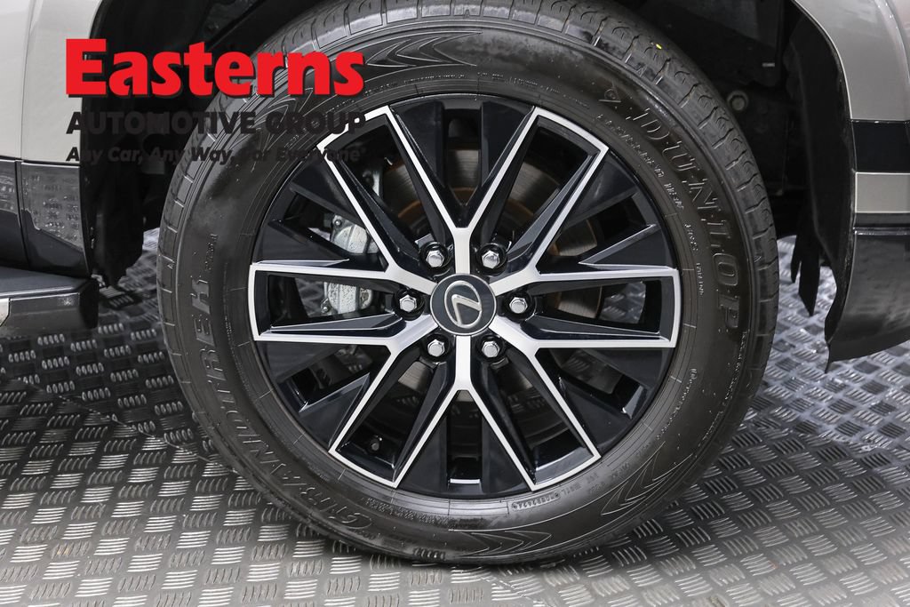 Used 2024 Lexus GX 550 w/ Cold Area Package AWD/4WD image 37