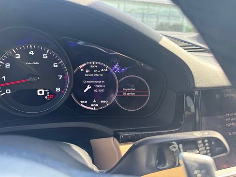 Certified 2023 Porsche Cayenne S AWD/4WD image 2