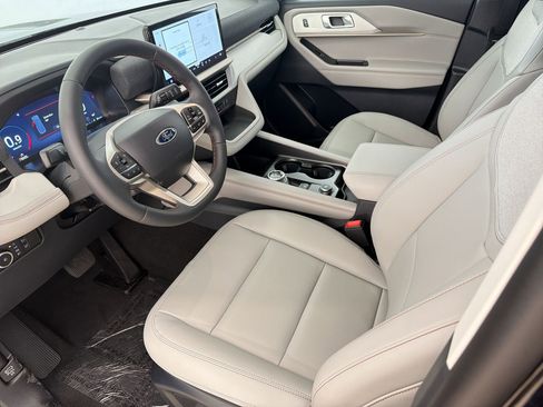 New 2026 Ford Explorer Active image 21