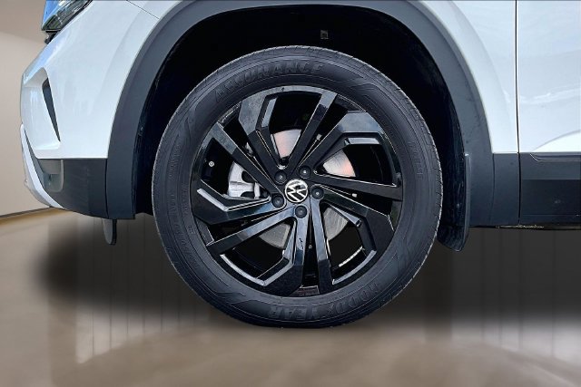 Used 2023 Volkswagen Atlas SE w/ Panoramic Sunroof Package FWD image 29