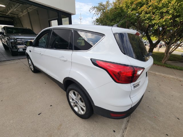 Used 2019 Ford Escape SE AWD/4WD image 3
