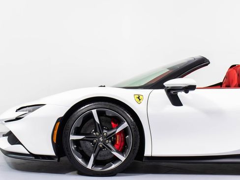 Certified 2025 Ferrari SF90 Spider AWD/4WD image 29
